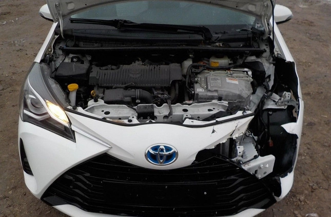 Toyota Yaris cena 34900 przebieg: 30137, rok produkcji 2018 z Ożarów Mazowiecki małe 326